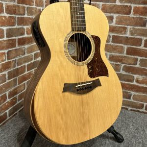 Taylor、ドレッドノート タイプのアコースティックギター検索