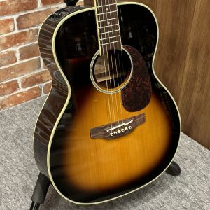 Takamine アコースティックギター サンバースト takamine 小ぶりなアコースティックギター サンバースト 20