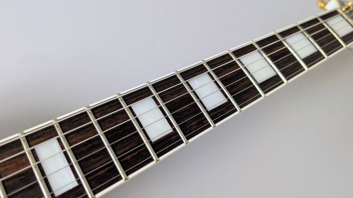 LC162s Snow White | 【クロサワ楽器店オンラインショップ】いい楽器と