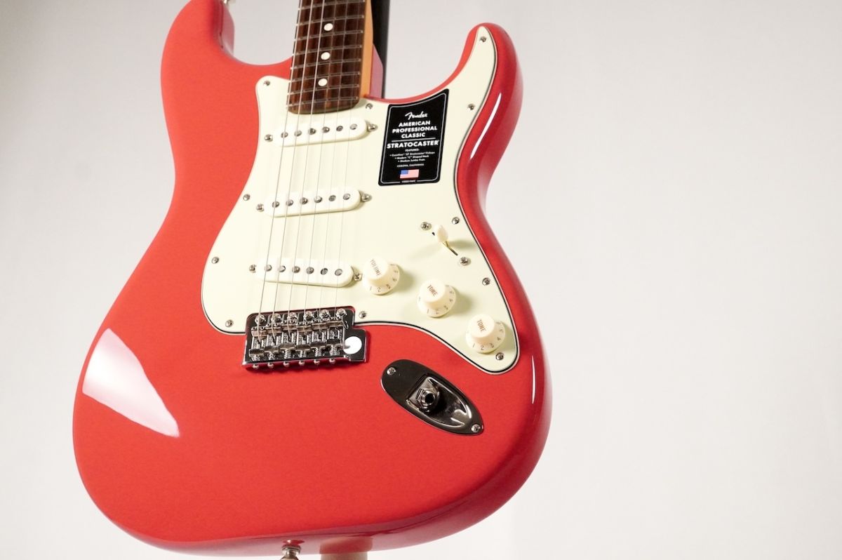 American Professional Classic Stratocaster -Faded Dakota Red