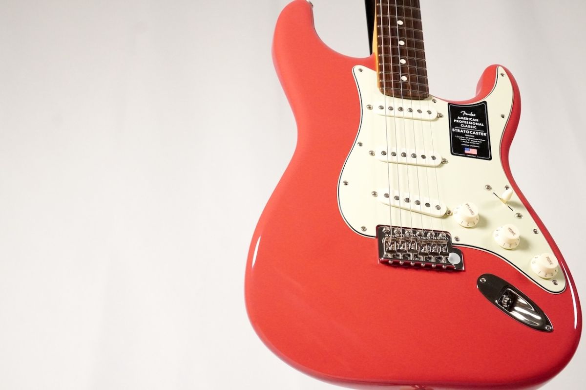 American Professional Classic Stratocaster -Faded Dakota Red