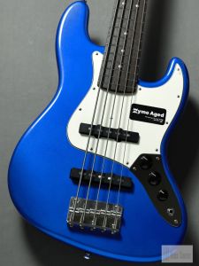 エレクトリックベースギター Dean ZX Floyd Black Satin Finish - 810036853163