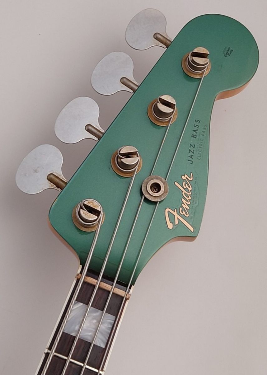 Limited Edition 1966 Jazz Bass Journeyman Relic -Aged Sherwood