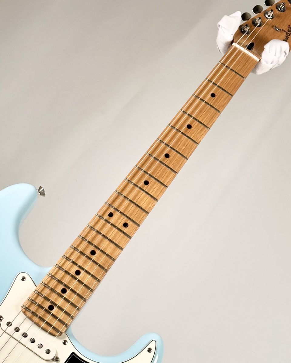 Limited Player II Stratocaster Roasted Maple Neck -Sonic Blue
