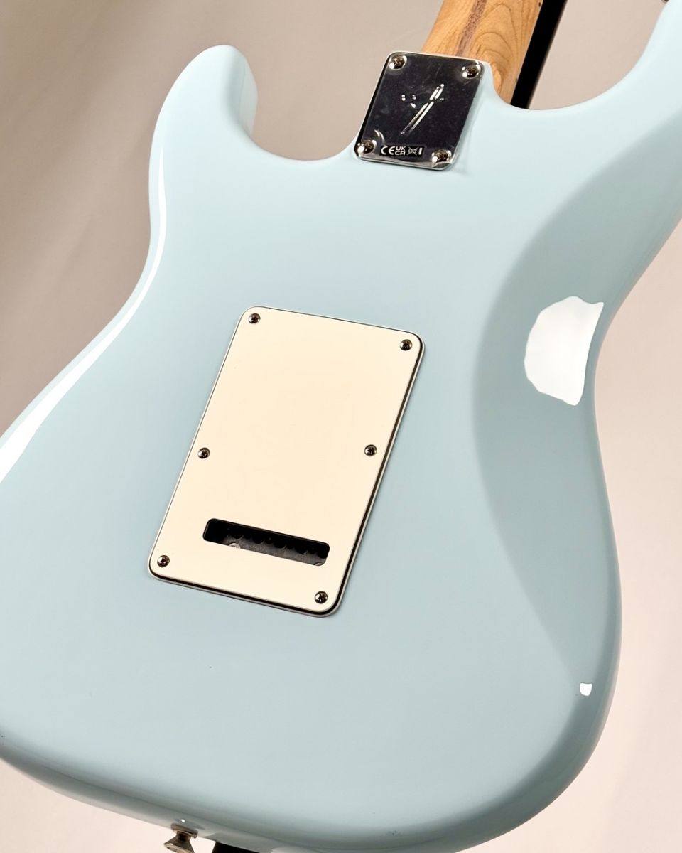 Limited Player II Stratocaster Roasted Maple Neck -Sonic Blue
