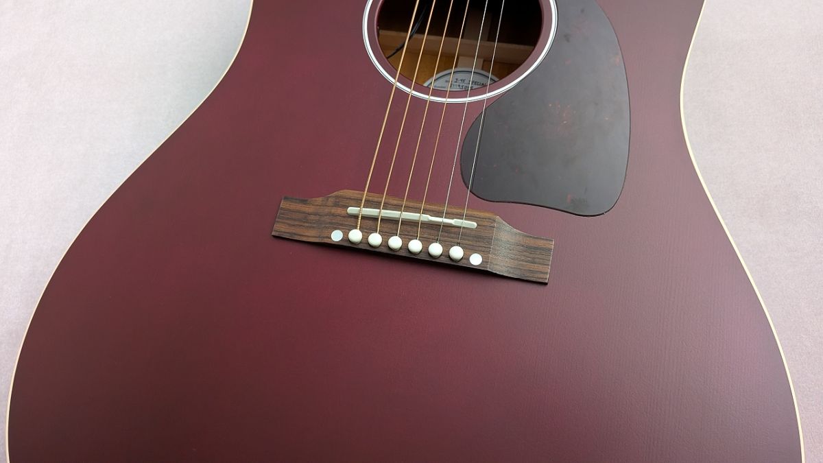 J-45 Special Wine Red | 【クロサワ楽器店オンラインショップ】いい