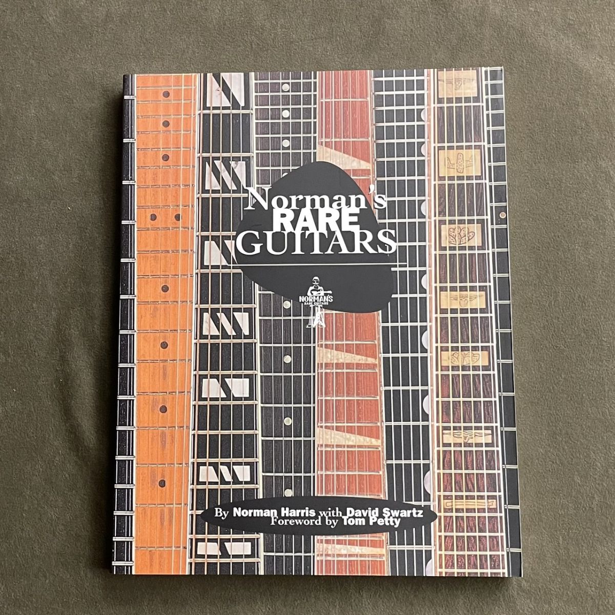洋書 Norman's Rare Guitars: 30 Years Norman's Rare Guitars 30 Years of Buying Selling & Collecting