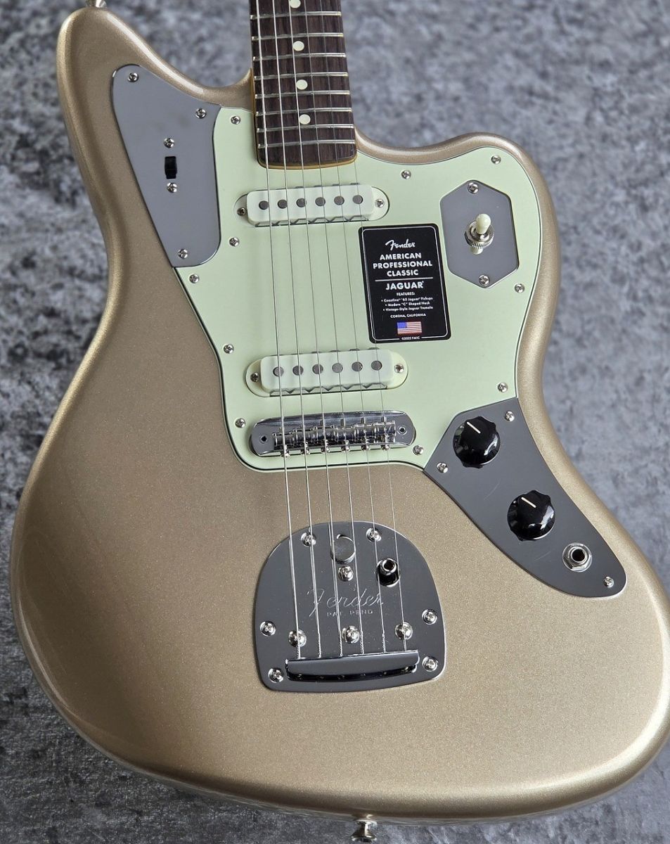 【希少カラー】調整済み Fender シャンパンゴールド 美品 アコギ American Professional Classic Jaguar -Faded Firemist Gold