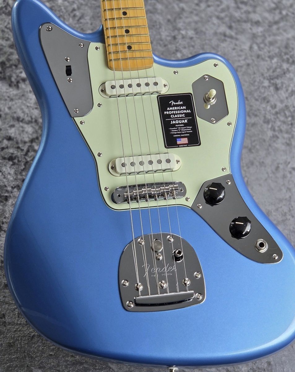 American Professional Classic Jaguar MN / Faded Lake Placid Blue