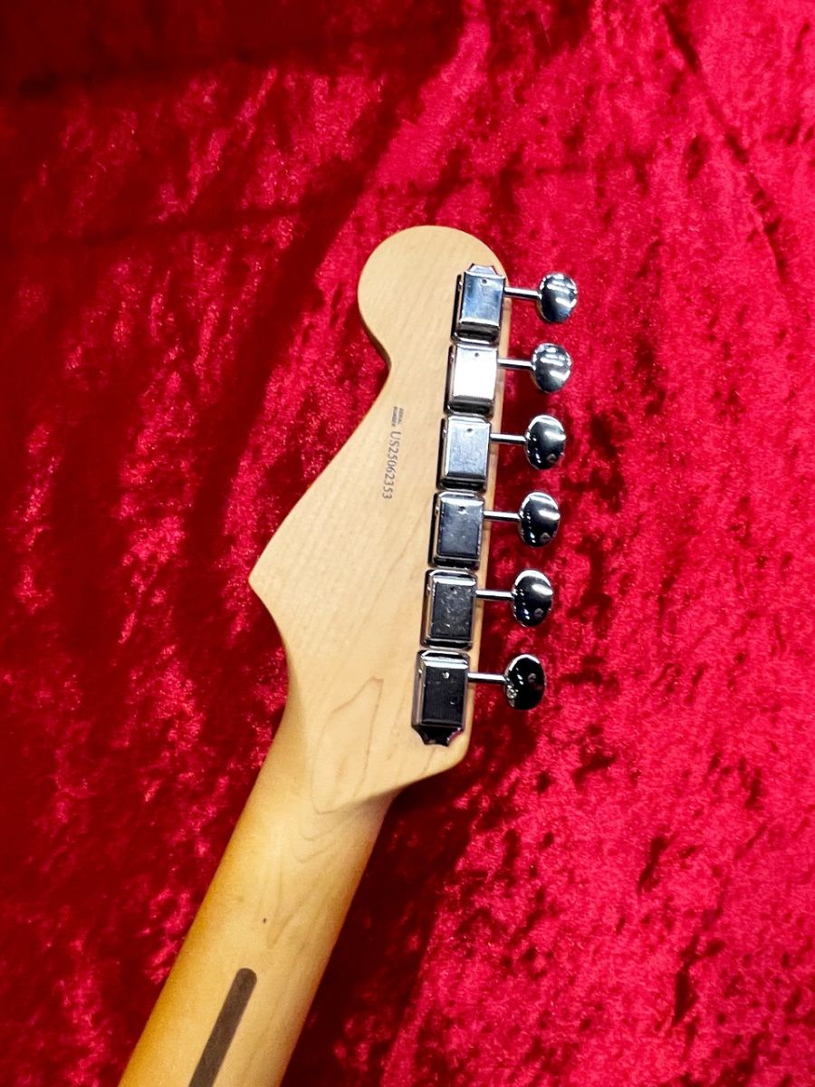 American Professional Classic Stratocaster -Faded Black