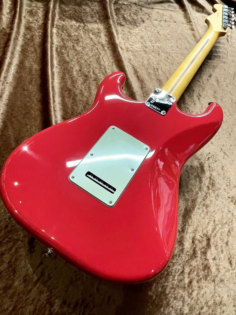 American Professional Classic Stratocaster -Faded Dakota Red