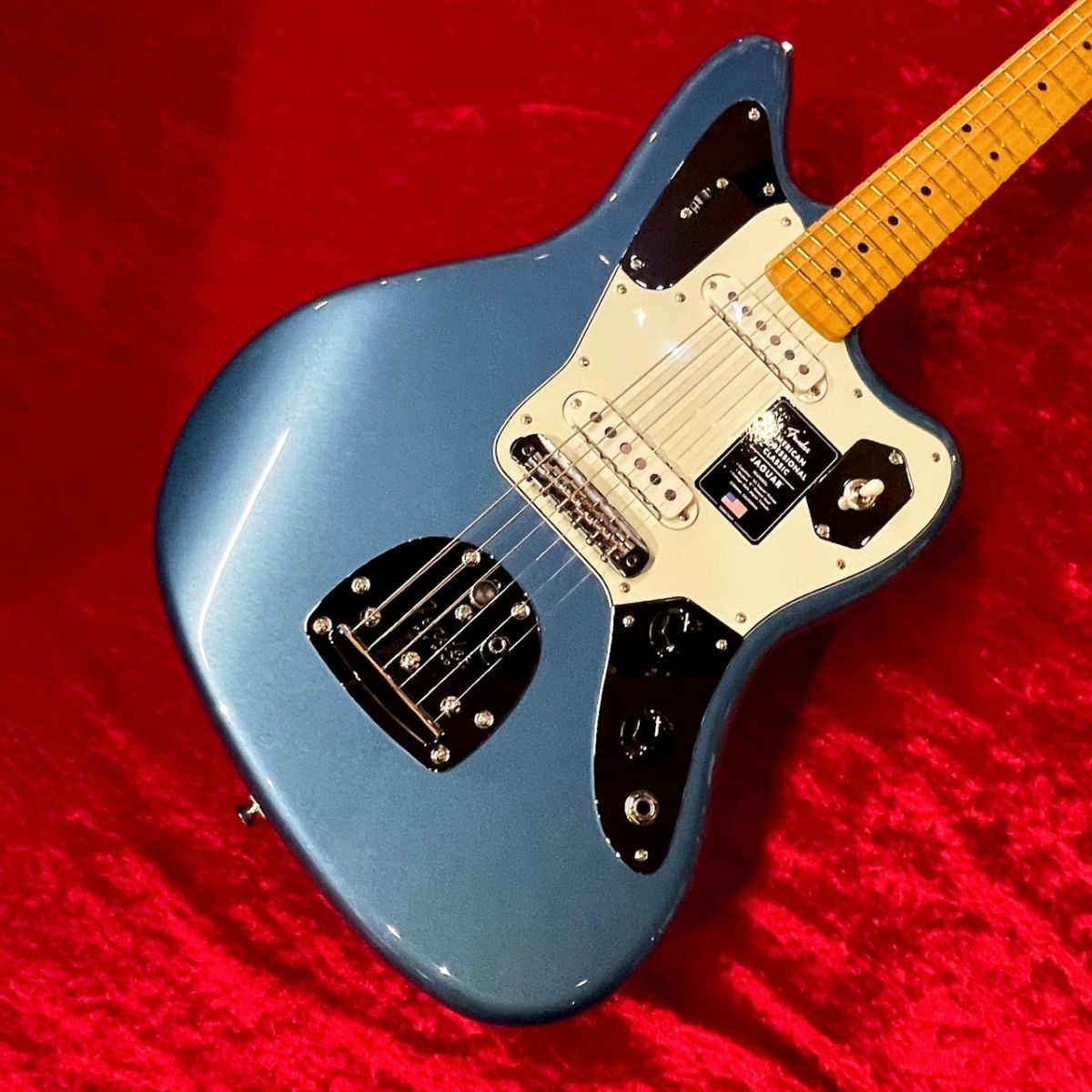 American Professional Classic Jaguar -Faded Lake Placid Blue