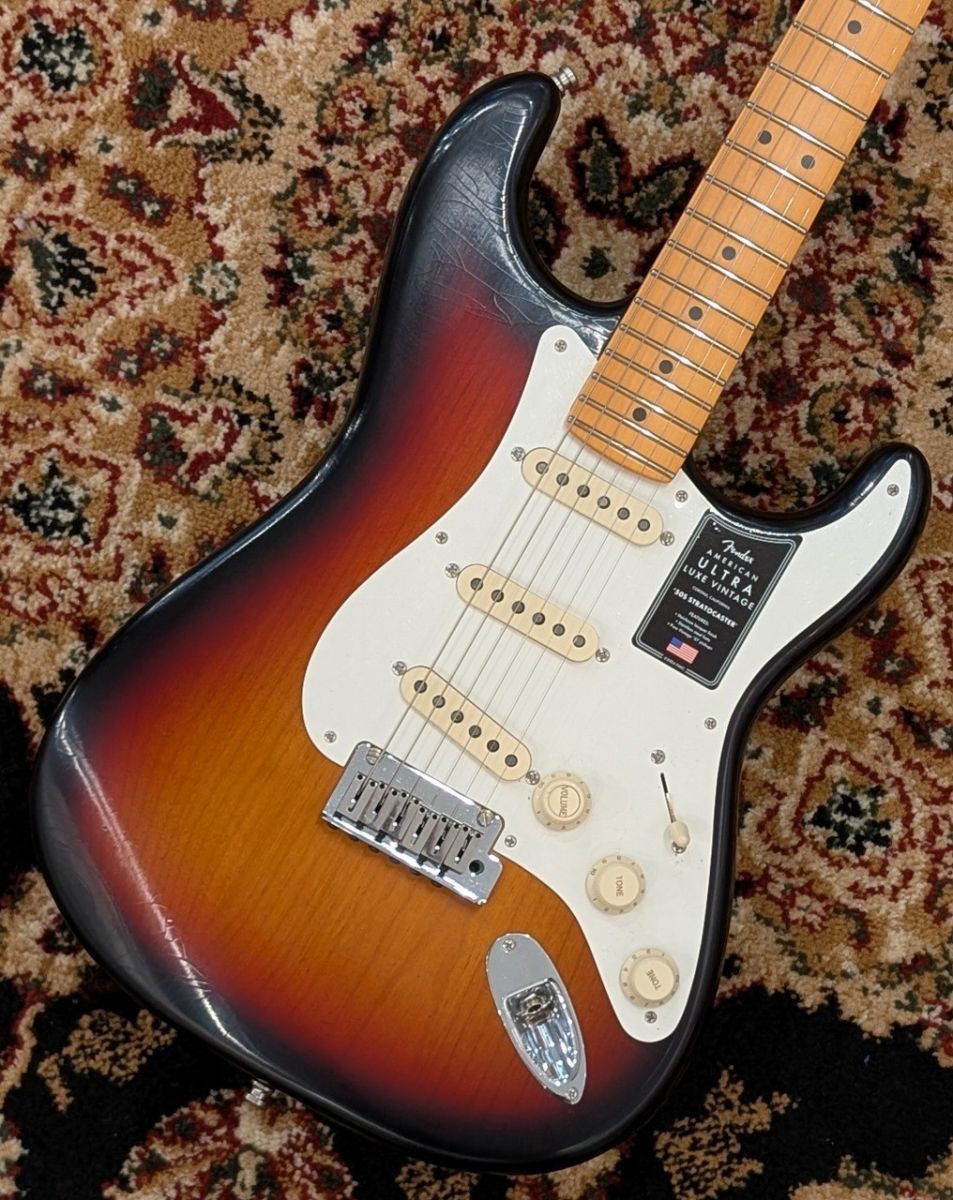 American Ultra Luxe Vintage '50s Stratocaster 3-Color Sunburst