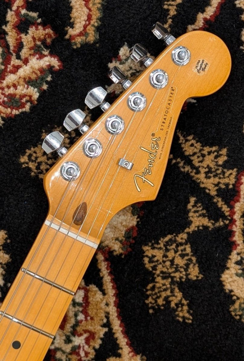 American Ultra Luxe Vintage '50s Stratocaster 3-Color Sunburst