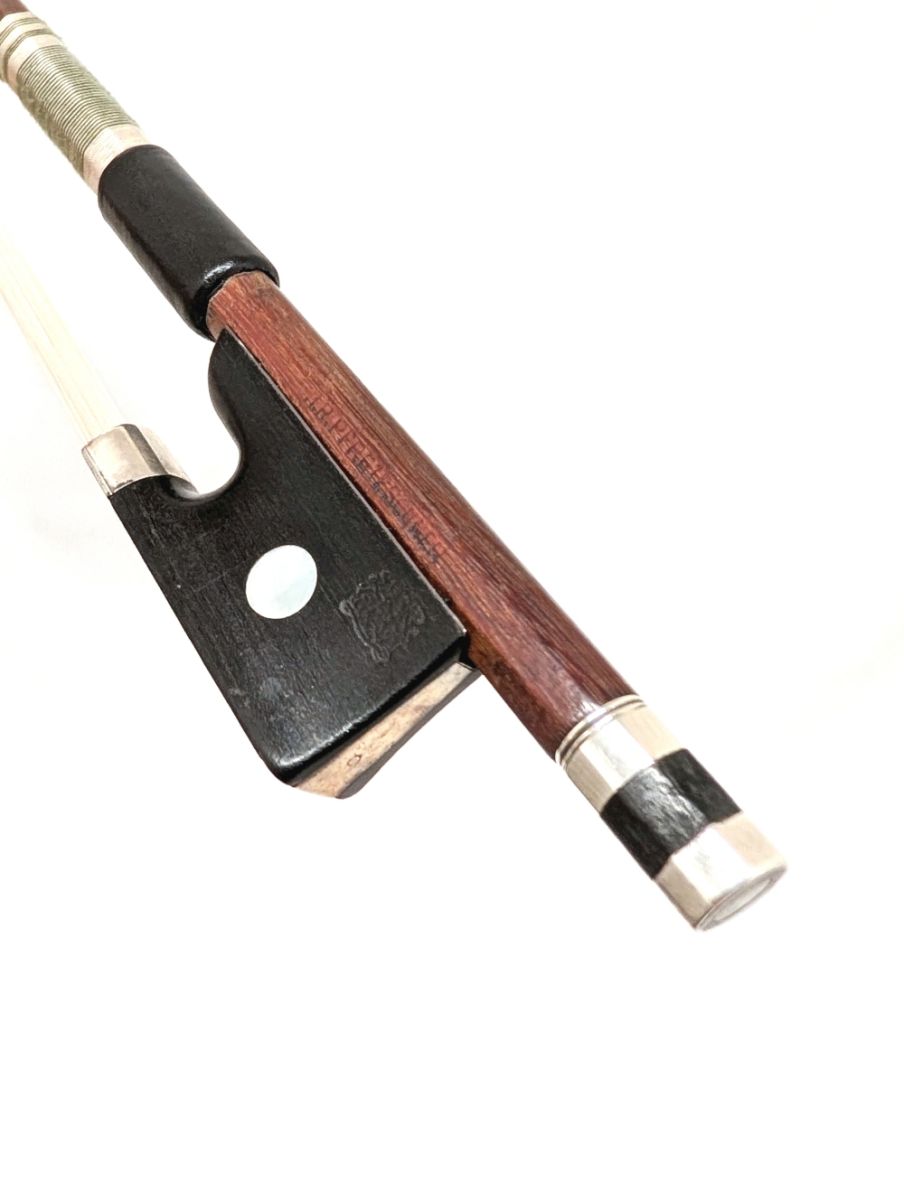 高級　ドイツ製4/4バイオリン 弓 H R Pfretzschner 毛替え済み H.R.Pfretzschner | 【クロサワ楽器店オンラインショップ】いい楽器と