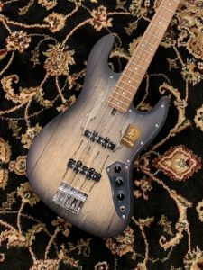 Bacchus エレキベース ブラック imgrc0089980287.jpg