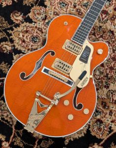 Gretsch エレキギター オレンジ Fホール ハードケース付き Gretsch エレキギター オレンジ Fホール ハードケース付き Gretsch