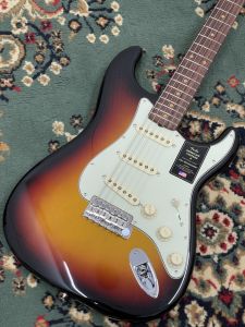 Fender American Vintage II 1961 Stratocaster RW -3-Color Sunburst- #V2447761 【3.58kg】