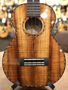 Kamaka 【個体演奏動画あり】【中古ご委託品】 HF-2D '22年製 【オールグロス良個体】