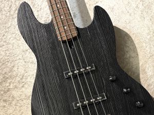 V6 4st -Black- | 【クロサワ楽器店オンラインショップ】いい楽器との