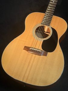 Martin 【横浜大楽器祭 目玉品】 【USED】 000-18 【2003年製】