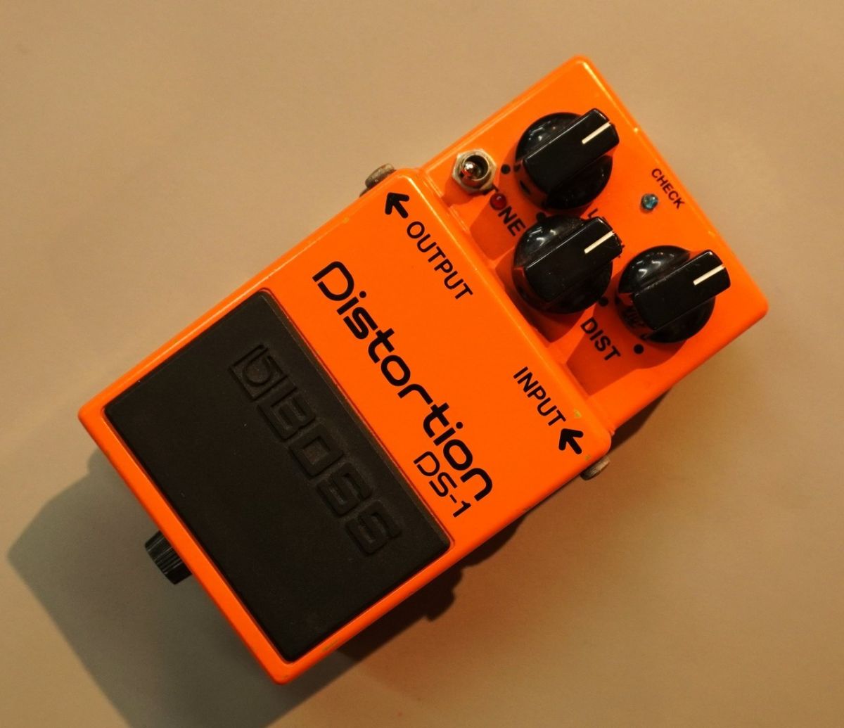 【機材】BOSS DS-1 Keeley Mod New Boss DS-1 vs Boss DS-1 Keeley Ultra Mod - YouTube