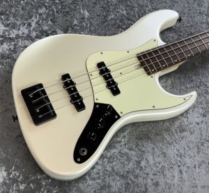 シルバー 系のベース検索結果一覧 | 【クロサワ楽器店オンライン