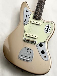 Fender Custom Shop 【Experience 展示モデル入荷!】 1964 Jaguar Journeyman Relic Faded Aged Shoreline Gold ≒3.88kg