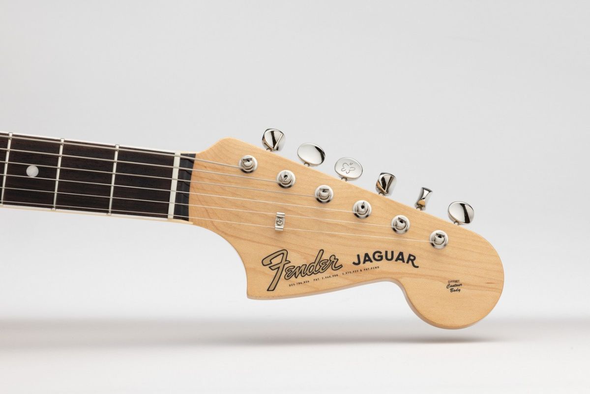 ギター edona Fender Moeka Shiotsuka Jaguar Moeka Shiotsuka Jaguar® moni – Fender