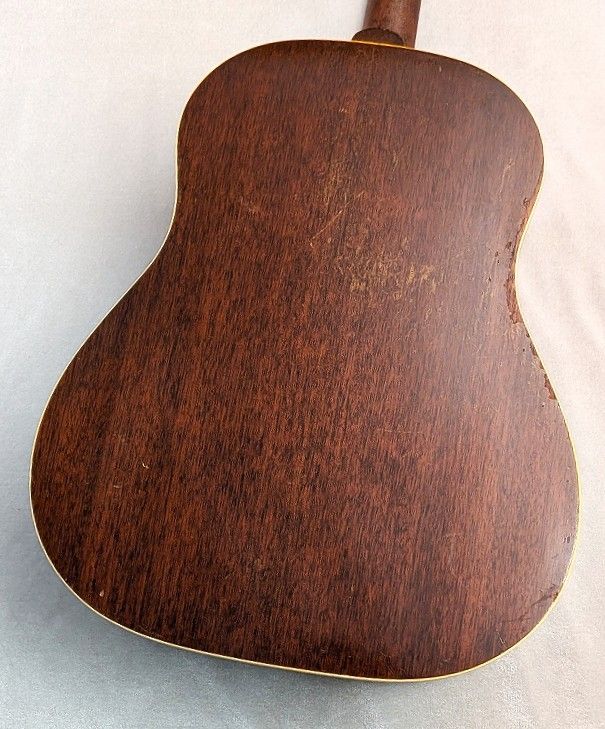 J-45 | 【クロサワ楽器店オンラインショップ】いい楽器とのいい出会い