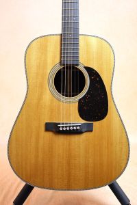 Martin、MODERN DELUXEのアコースティックギター検索結果一覧