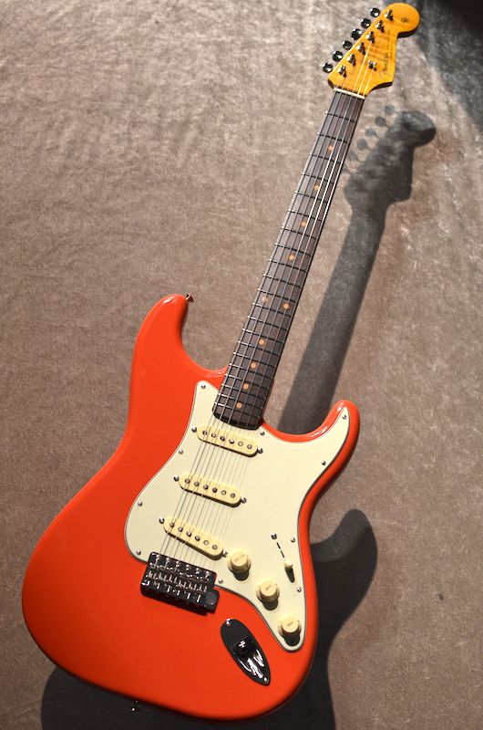 オレンジエレキギター カスタムデザイン Limited Edition American Vintage II 1961 Stratocaster 3A Flame