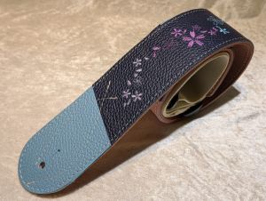 Grande uomo TENDER L-SLIDE PW 月夜桜 【グランデウオモ】【担当イチオシ！パッチワークストラップ！】【横浜店在庫品】