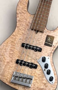 ナチュラル / 木目 系、メイプル指板のベース検索結果一覧