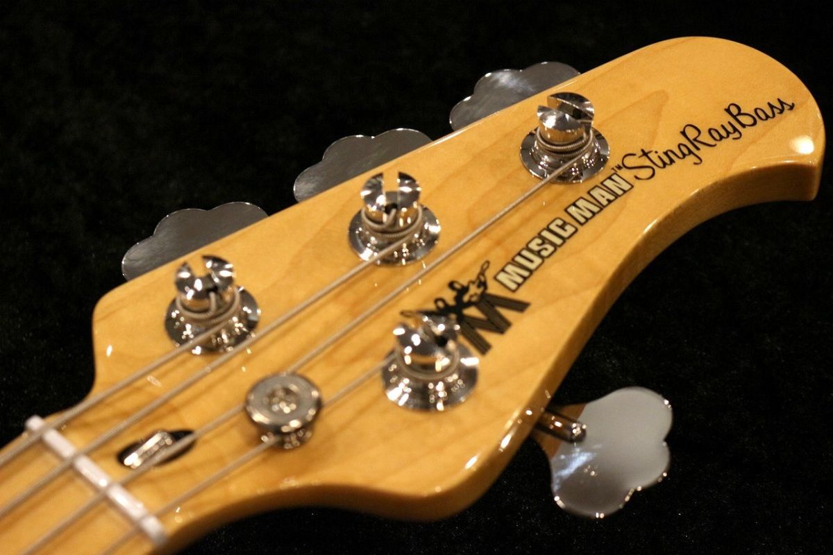 Retro '70s StingRay Bass / Black | 【クロサワ楽器店オンライン