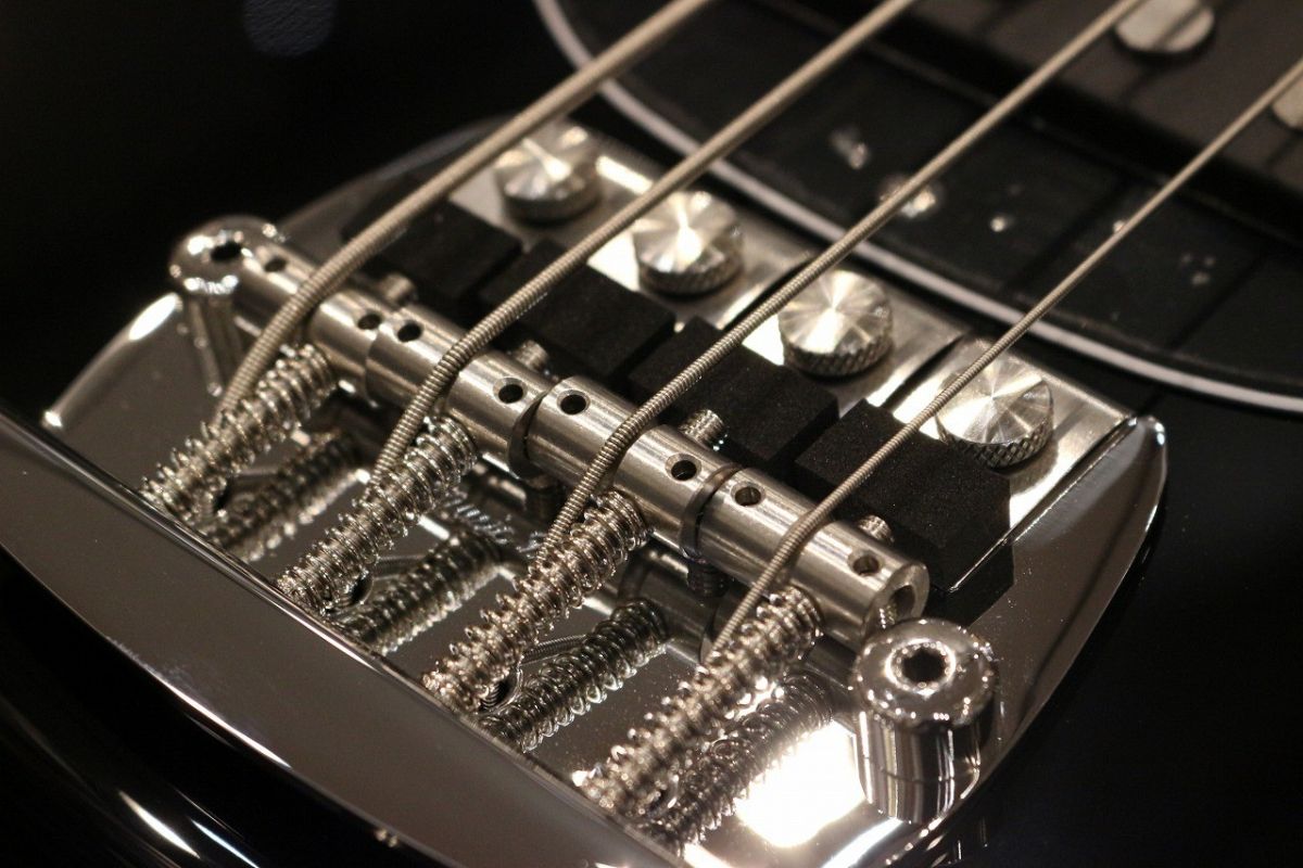 Retro '70s StingRay Bass / Black | 【クロサワ楽器店オンライン