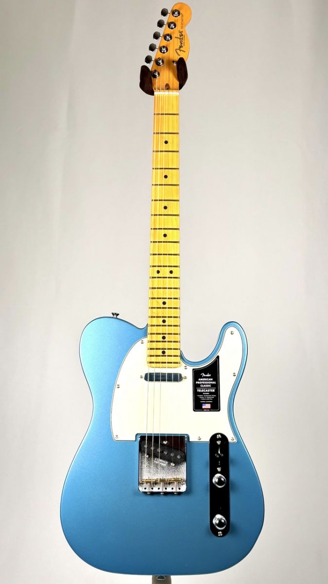 American Professional Classic Telecaster -Faded Lake Placid Blue
