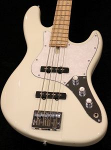 白 系、4弦のベース検索結果一覧 | 【クロサワ楽器店オンライン