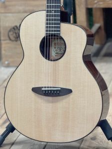 ナチュラル / 木目 系のアコースティックギター検索結果一覧