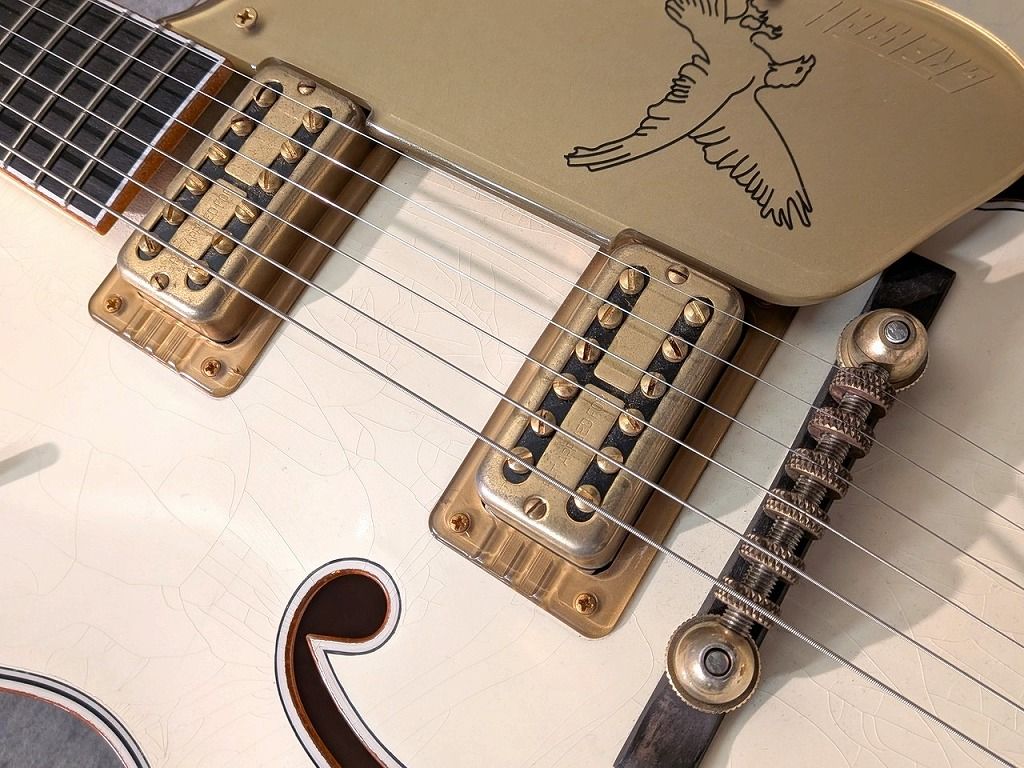 Custom Shop G6136-59 White Falcon Relic Masterbuilt by Chad