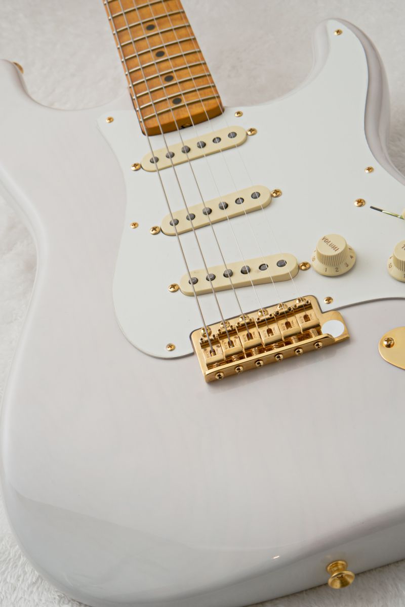 Limited Edition American Vintage II 1957 Stratocaster 3A Flame
