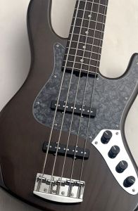 黒 系、ローズウッド指板のベース検索結果一覧 | 【クロサワ楽器店