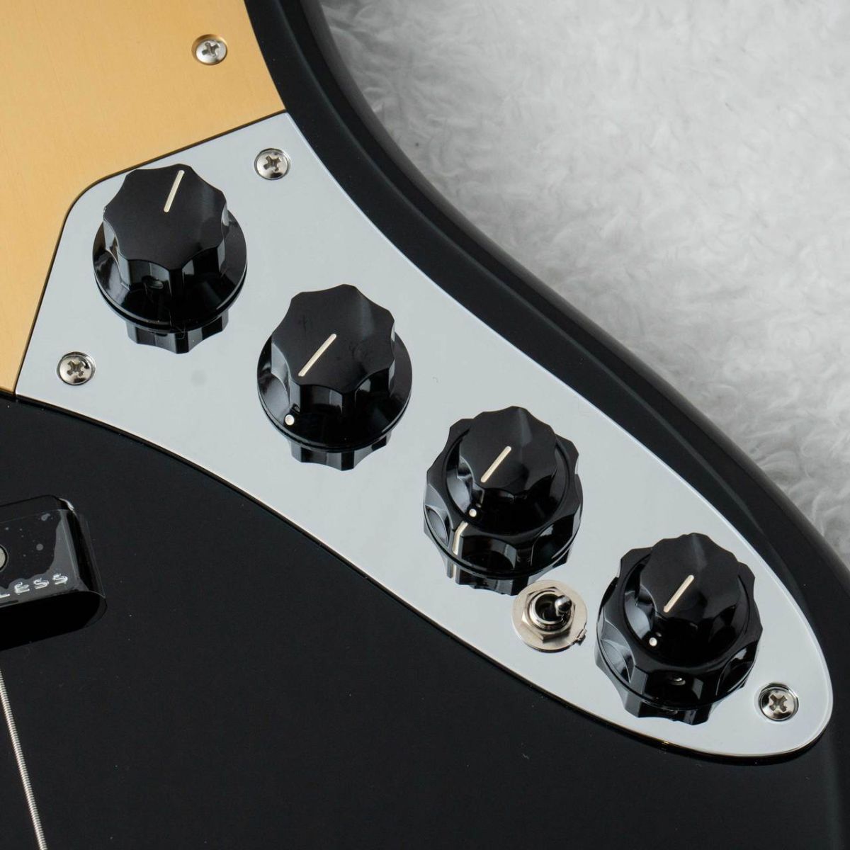 Made in Japan Artist Deluxe Jazz Bass V KAZUKI ARAI Black