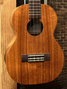 Kamaka 【決算SALE開催中】【日本総本店】【2009年製中古品】HF-3【48回無金利分割可能】 HF-3