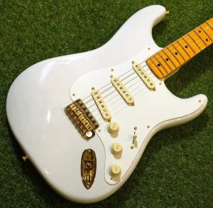 Fender、白 系のエレキギター検索結果一覧 | 【クロサワ楽器店