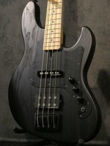 黒 系、4弦のベース検索結果一覧 | 【クロサワ楽器店オンライン