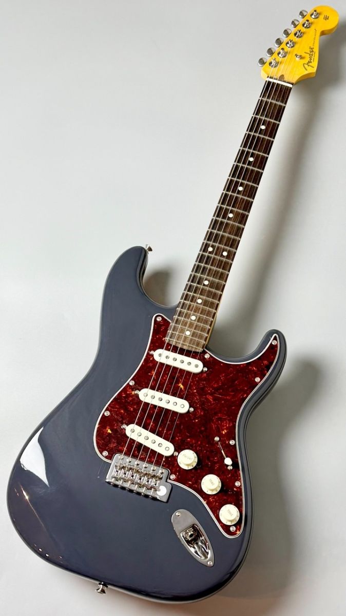 American Professional Classic Stratocaster -Faded Black
