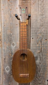 Kamaka Pineapple Model 1930's