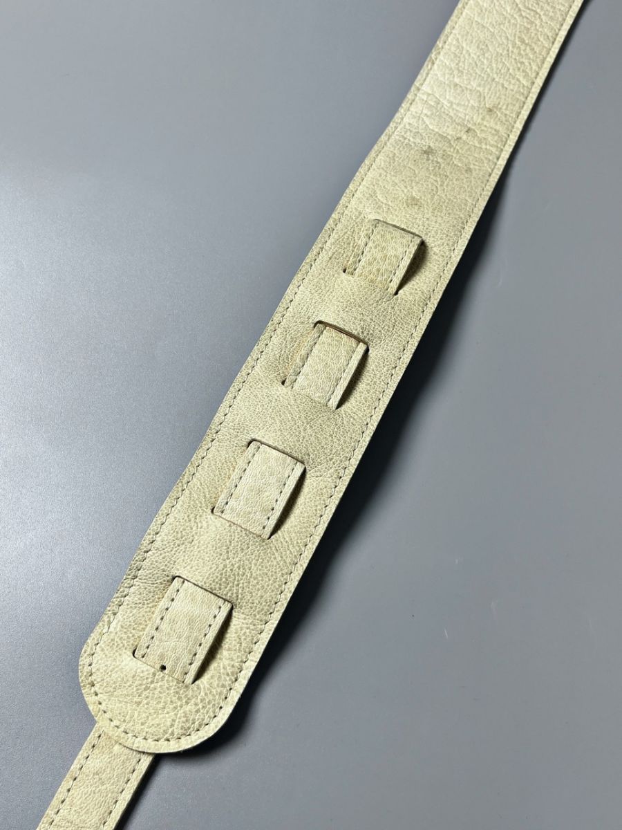 白なめし 鹿革ストラップ | 【クロサワ楽器店オンラインショップ】いい