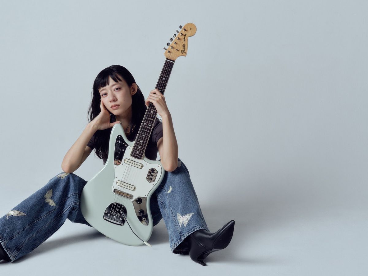 Made in Japan Artist Moeka Shiotsuka Jaguar moni Aged Sonic Blue
